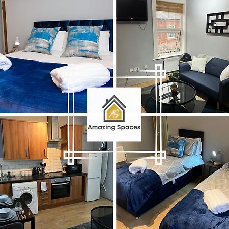 City Centre Comfort: 2-Bed Flat with WiFi Warrington Exterior photo